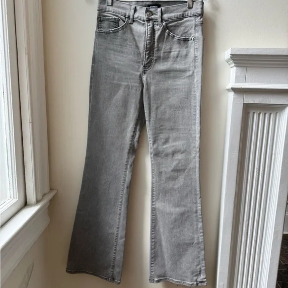 Express Light Gray High Rise Bootcut Women's Jeans - Picture 1 of 4